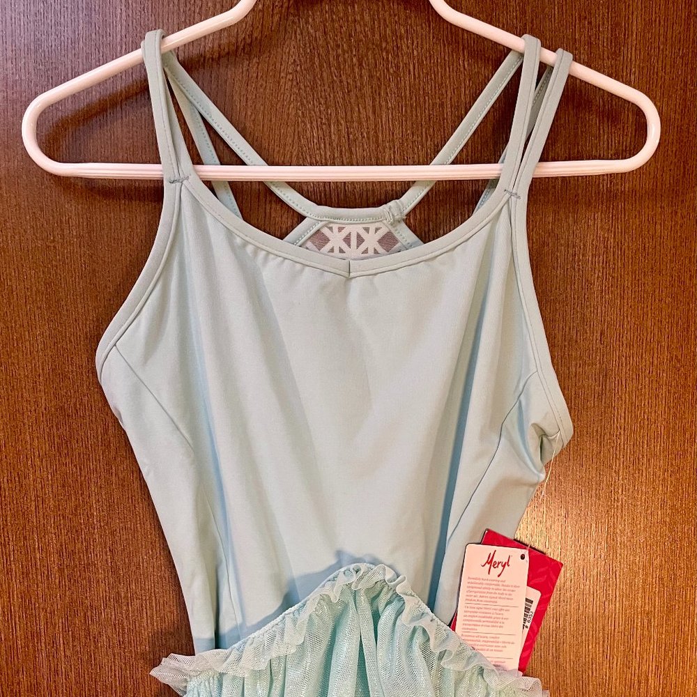Capezio racerback leotard Sea NEW WITH TAGS size M with matching pull on skirt